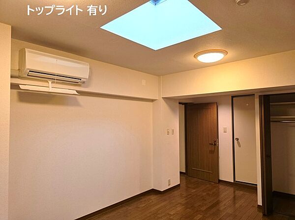 洋室を拡大表示