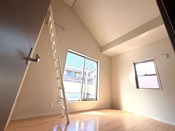 洋室を拡大表示