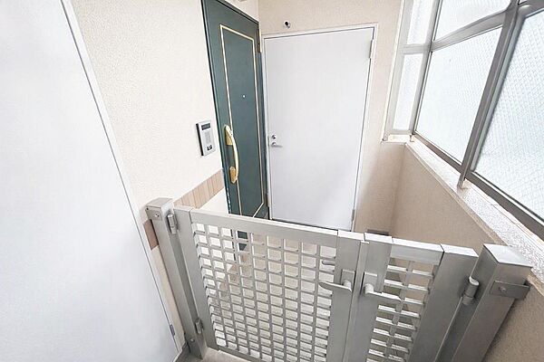玄関を拡大表示