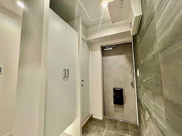玄関を拡大表示