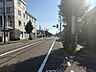 外観：歩道と自転車専用通路もございます。