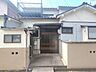 外観：外部収納も玄関前にございます。