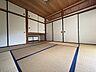 和室：1階和室8帖になります。