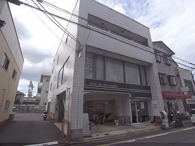 7 / 11