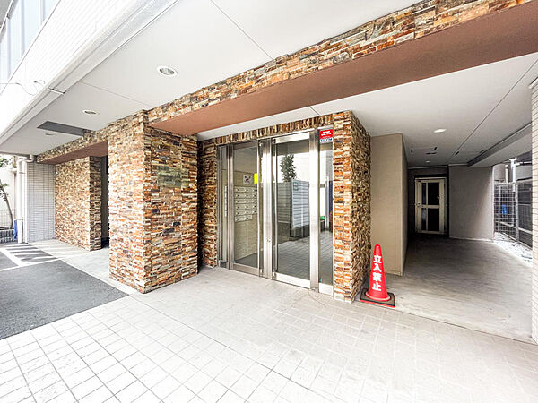 エントランスを拡大表示