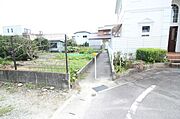 161.00m2　48.7坪　整形地！陽当たり良好です。通路はありますが、接道ないため建築不可です。