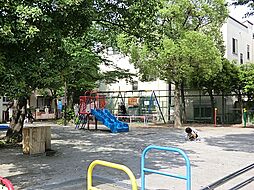 [周辺] ◇お子様と一緒にのびのびと遊べる公園が多く点在しています。