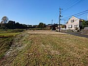 東南に斜面15坪程度あり。