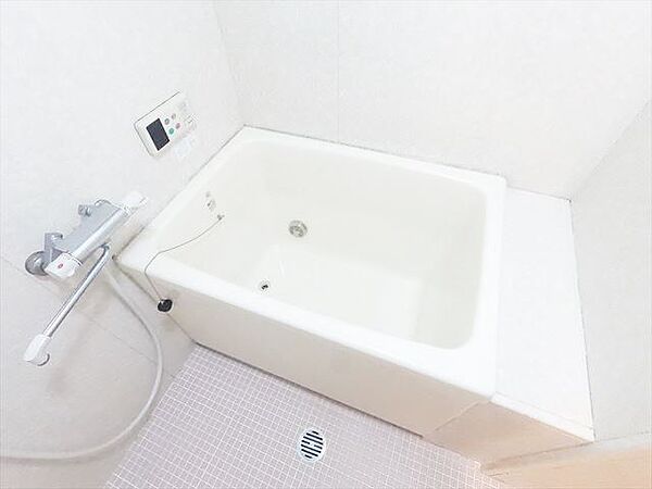浴室：浴槽