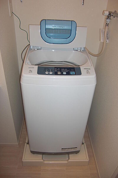 画像5:洗面室には洗濯機付です。