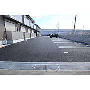 敷地内に駐車場をご用意しております