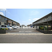 敷地内に駐車場ご用意しております