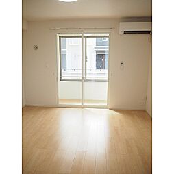 ヴォーレンI 105 1階1Kのリビング/ダイニング