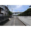 中学校「山室中学校まで2600ｍ」
