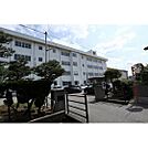 中学校「堀川中学校まで2500ｍ」