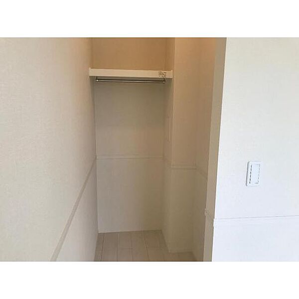 高岡市上関町新築アパート