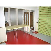 壁には引っ掛けるタイプのオシャレなパネル