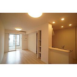 モンテリザイア藤岡　III 102 1階1LDKのリビング/ダイニング