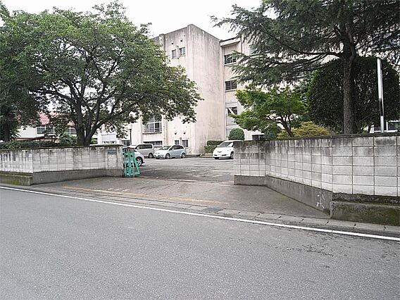 前橋市立元総社...