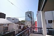 開けた環境となっています。陽当たり良好です♪
