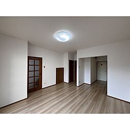 糸野ハイツＢ棟 001 2階2LDKのリビング/ダイニング