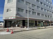 セブンイレブン箕面船場東店 236m