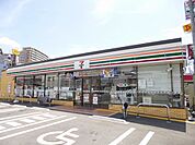 セブンイレブン池田市城南1丁目店 180m