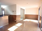 異なる号室の室内写真です