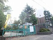 萱野東小学校 689m