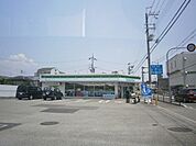 ファミリーマート住吉店 656m