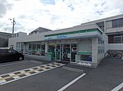 ファミリーマート箕面如意谷店 426m