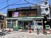 ファミリーマート石橋駅前店 109m