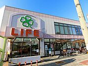 ライフ十三東店 501m