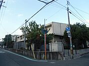 豊中市立原田小学校 747m