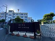 豊中市立十三中学校 185m