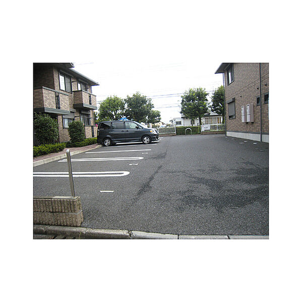 画像2:駐車場