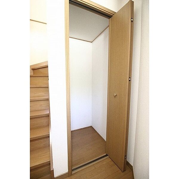 apartment 茨城県稲敷市上根本
上根本の賃貸情報を見る
物件地図