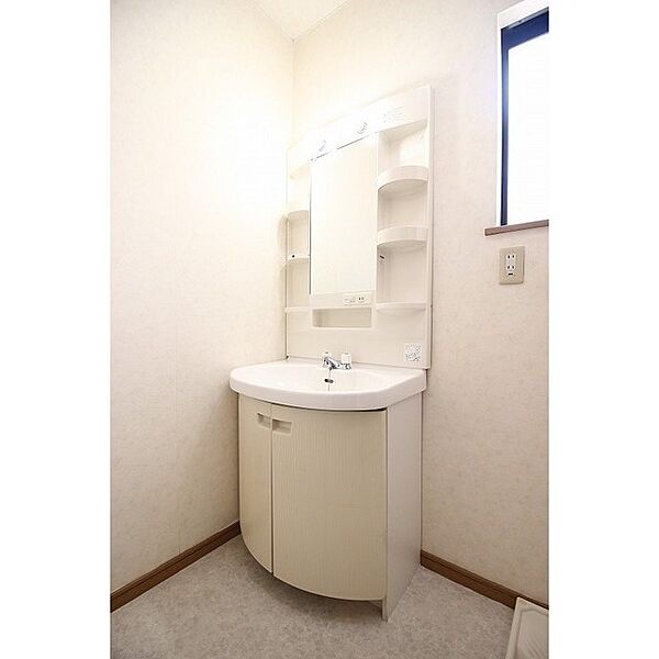 apartment 茨城県稲敷市上根本
上根本の賃貸情報を見る
物件地図