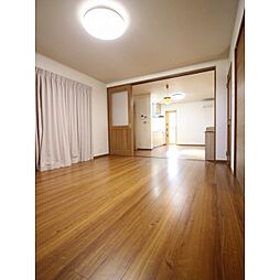 松ケ丘1丁目戸建 4SLDKのリビング/ダイニング