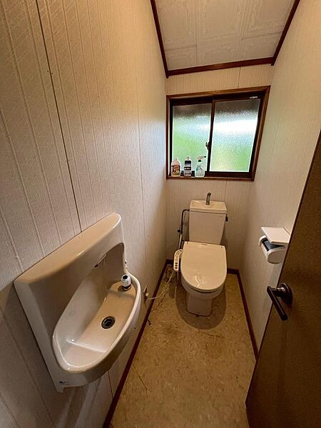 トイレを拡大表示