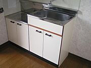 中部屋タイプの台所