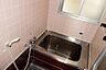 浴室：窓付きでしっかり換気のできるバスルーム♪(同仕様画像)