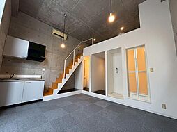 LOFT 301 3階ワンルームの室内