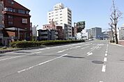 市役所方向への前面道路です♪