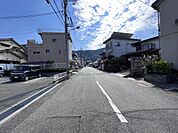 見通しの良い前面道路。
