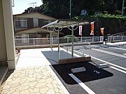 屋根付き駐輪場あり♪