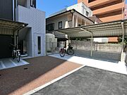 雨に濡れにくい屋根付き駐輪場♪
