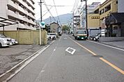 ゆったりとした前面道路です。