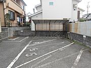 雨の日も安心の屋根付き駐輪場♪