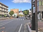 今西通り方向の前面道路です。